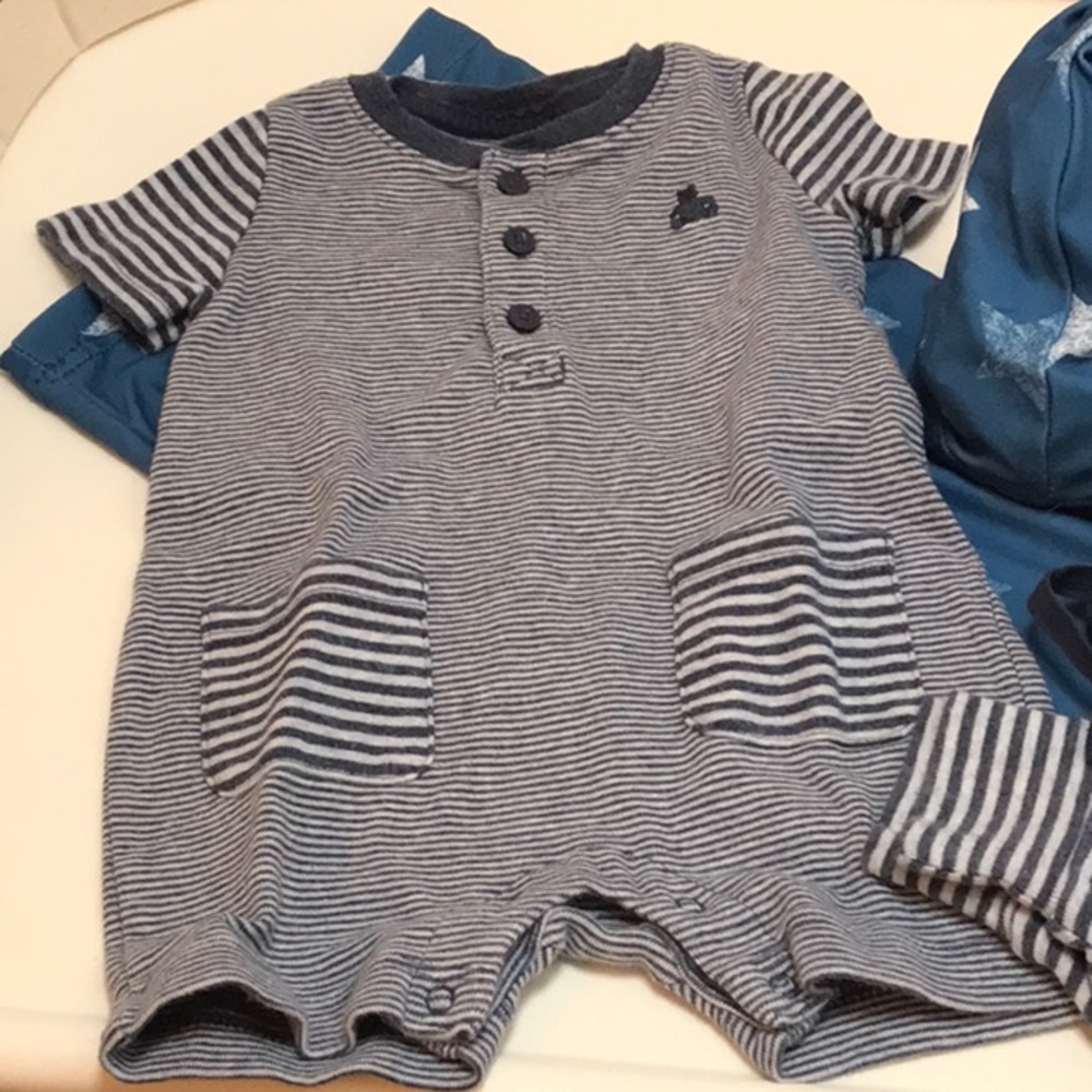 GAP BABY SIZE 0-3 MONTHS ROMPER WITH PULL UP JOGGERS ITZZY RITZY SWADDLER & CAP